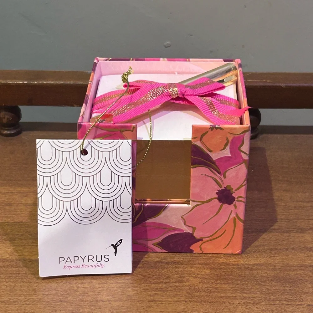 Papyrus Express Beautifully Floral Note Organizer With Pen And 600 Note Pages